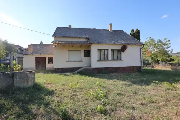 Eladó családi ház, Ábrahámhegy 3 szoba 70 m² 69 M Ft