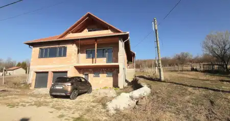 Eladó családi ház, Acsa 3 szoba 161 m² 79.9 M Ft