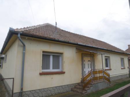 eladó családi ház, Albertirsa