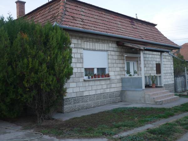 eladó családi ház, Albertirsa