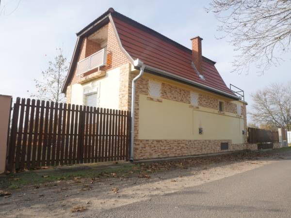 eladó családi ház, Albertirsa