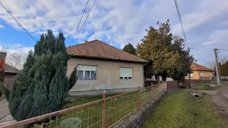 eladó családi ház, Albertirsa