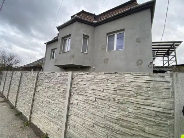 Eladó családi ház, Almásfüzitő 4 szoba 220 m² 69.9 M Ft
