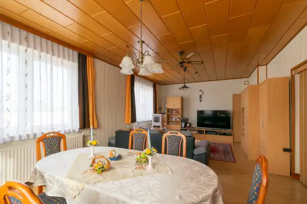 Eladó családi ház, Arak 4 szoba 140 m² 99.9 M Ft