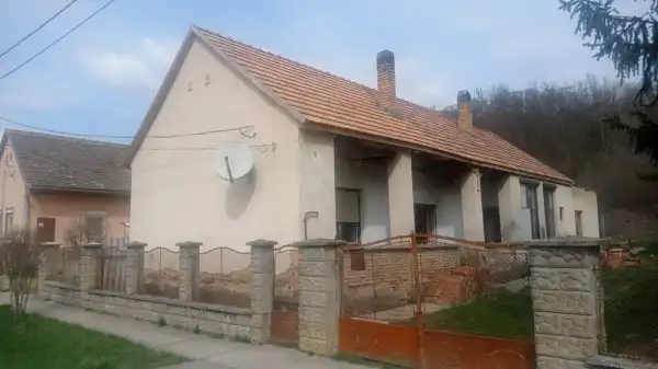 Eladó családi ház, Babarc 3 szoba 77 m² 9.7 M Ft