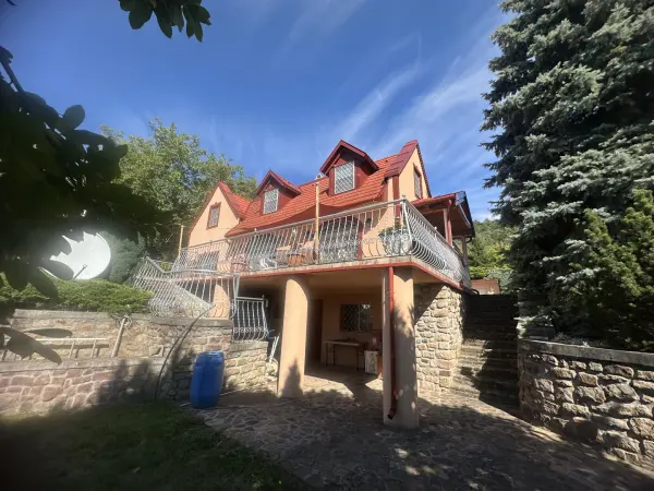 Eladó családi ház, Badacsonytomaj-Badacsonyörs 4 szoba 254 m² 175 M Ft