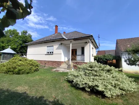 Eladó családi ház, Bajánsenye 3 szoba 95 m² 39 M Ft
