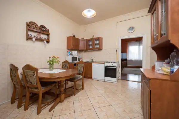 Eladó családi ház, Balassagyarmat 3 szoba 246 m² 64 M Ft