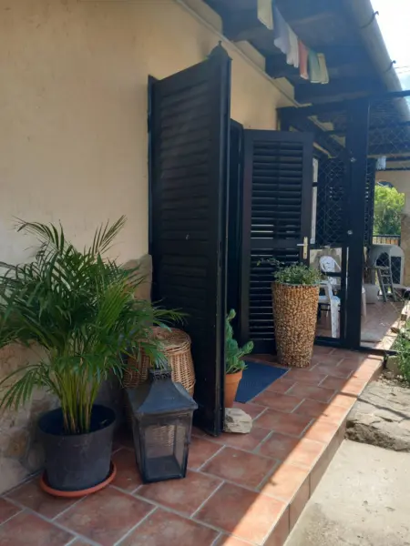 Eladó családi ház, Balatonfőkajár 11 szoba 290 m² 224 M Ft