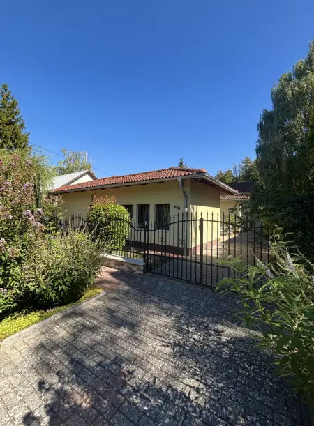 Eladó családi ház, Balatonföldvár 5 szoba 143 m² 159 M Ft