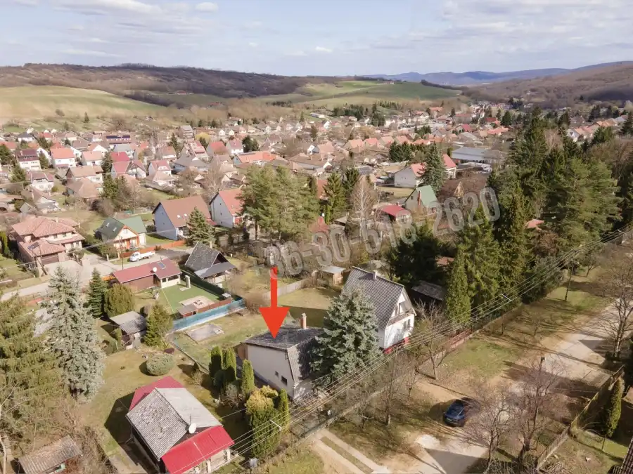 eladó családi ház, Bánk