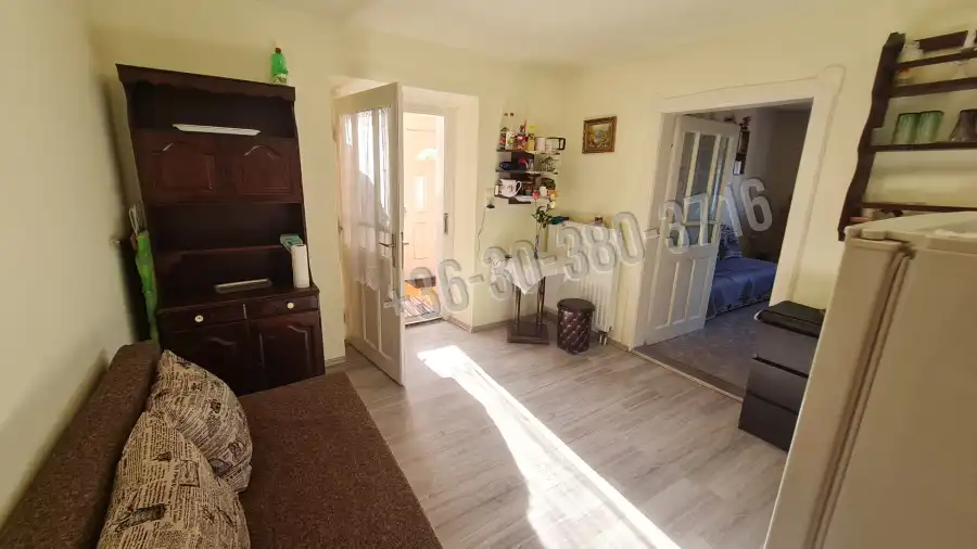 eladó családi ház, Baracs