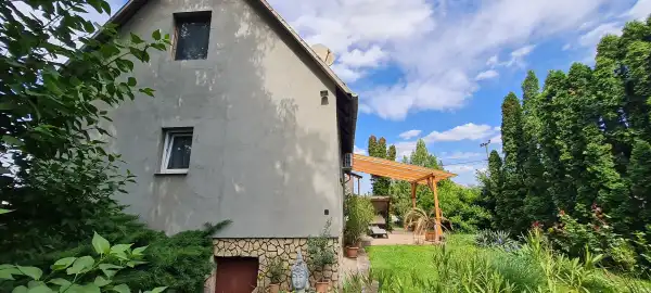 Eladó családi ház, Baracs 3 szoba 88 m² 53.9 M Ft