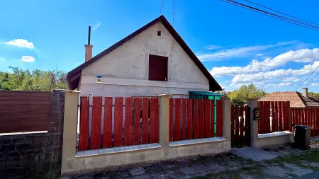 Eladó családi ház, Bátonyterenye 2 szoba 71 m² 25 M Ft