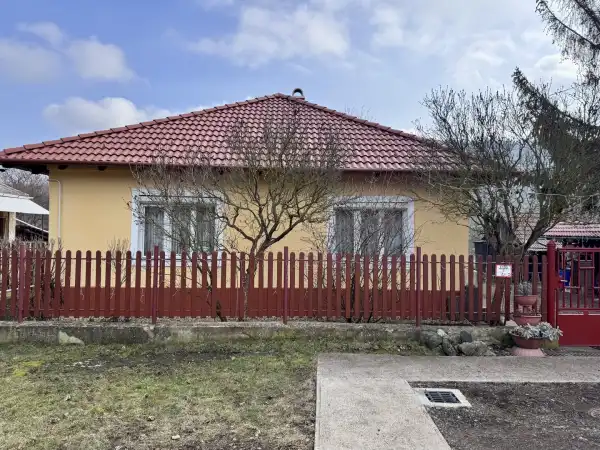 Eladó családi ház, Bátor 2 szoba 51 m² 37.9 M Ft