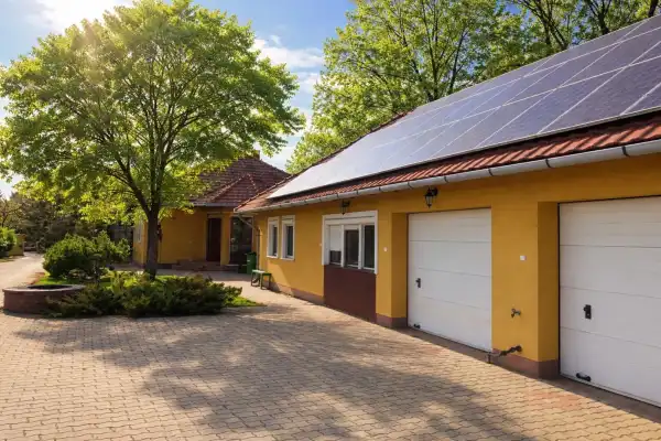 Eladó családi ház, Békéscsaba 5+1 szoba 225 m² 119.9 M Ft