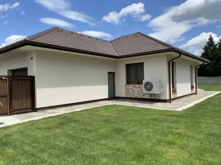 Eladó családi ház, Békéscsaba 3 szoba 159 m² 159 M Ft