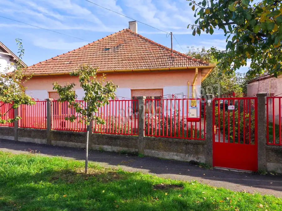 eladó családi ház, Békéscsaba