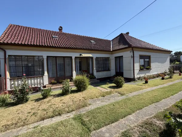 Eladó családi ház, Belezna 3 szoba 144 m² 37.8 M Ft