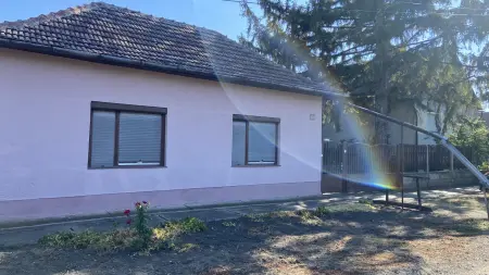 eladó családi ház, Bélmegyer