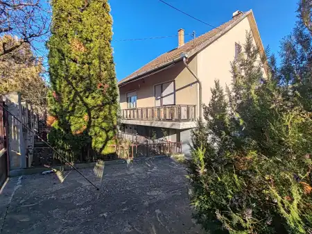 eladó családi ház, Bercel