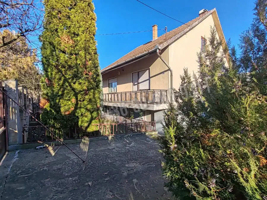 eladó családi ház, Bercel