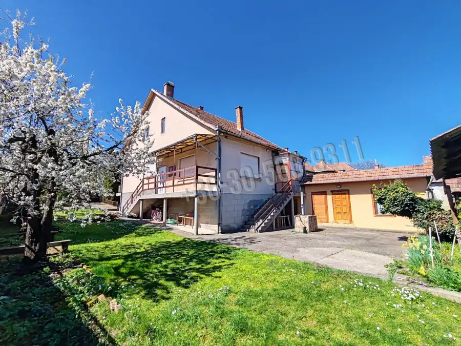 eladó családi ház, Bercel