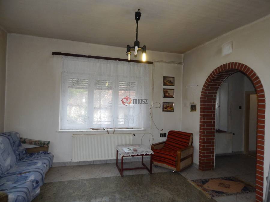 eladó családi ház, Bodony