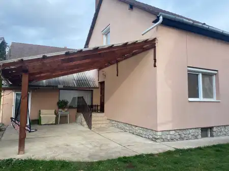 eladó családi ház, Bogács