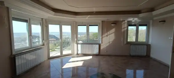 Eladó családi ház, Budaörs 6 szoba 320 m² 240 M Ft