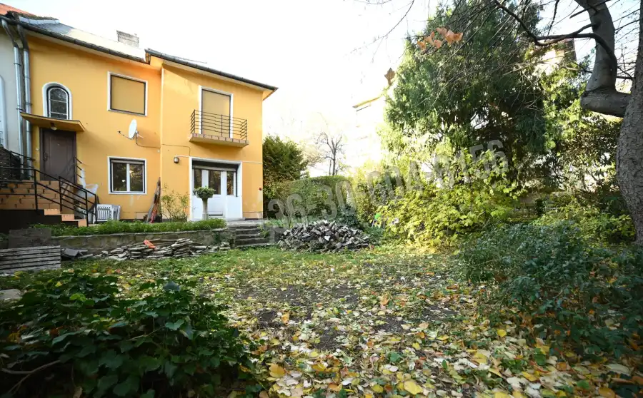 eladó családi ház, Budapest, II. kerület