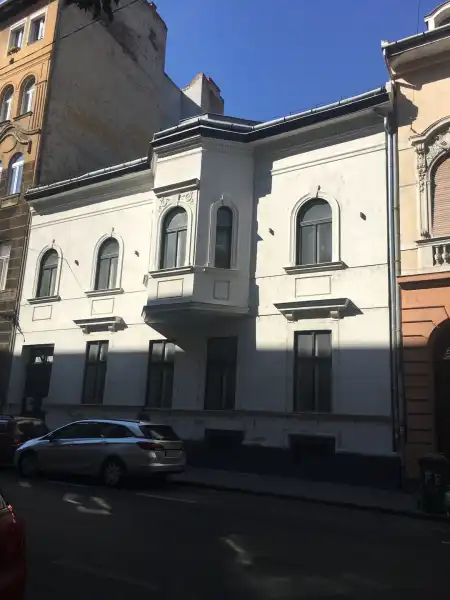 eladó családi ház, Budapest, VI. kerület