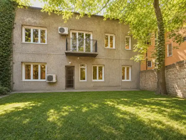 Eladó családi ház, Budapest, XIV. kerület 8 szoba 390 m² 499 M Ft