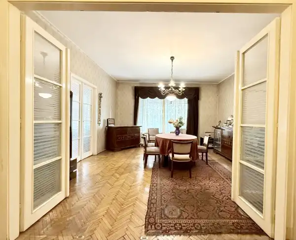 Eladó családi ház, Budapest, XIV. kerület 8 szoba 390 m² 620 M Ft