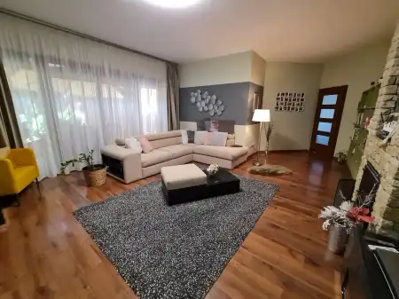 eladó családi ház, Budapest, XVI. kerület