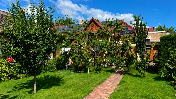 Eladó családi ház, Budapest, XX. kerület 4 szoba 94 m² 89.9 M Ft
