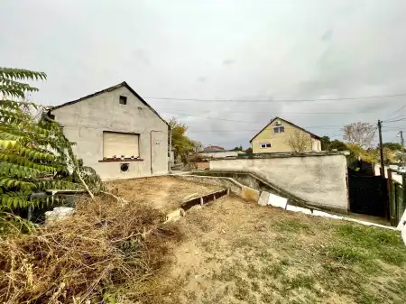 Eladó családi ház, Budapest, XXI. kerület 3 szoba 68 m² 55 M Ft