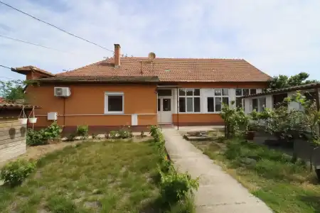 Eladó családi ház, Cegléd 4 szoba 135 m² 64.9 M Ft