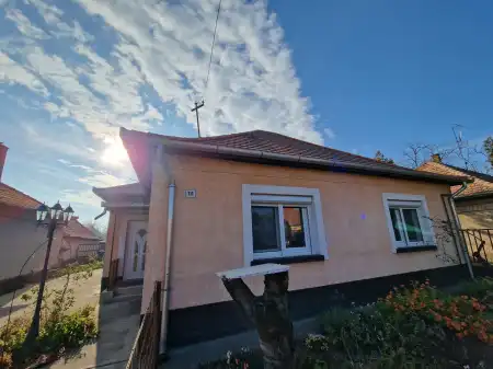 Eladó családi ház, Csengőd 2 szoba 62 m² 23 M Ft