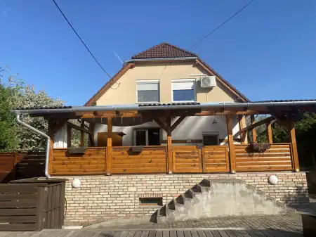 eladó családi ház, Csesztve