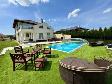Eladó családi ház, Csobánka 5 szoba 195 m² 250 M Ft