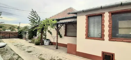 Eladó családi ház, Csomád 6 szoba 251 m² 149.9 M Ft