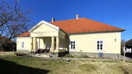 eladó családi ház, Dabas