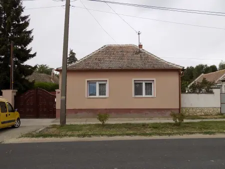 Eladó családi ház, Dáka 3 szoba 70 m² 44.9 M Ft