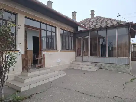 Eladó családi ház, Dány 3 szoba 97 m² 36 M Ft