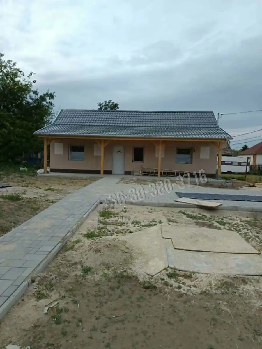 eladó családi ház, Daruszentmiklós