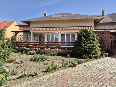 Eladó családi ház, Debrecen 4 szoba 250 m² 195 M Ft