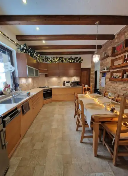 Eladó családi ház, Délegyháza 4+2 szoba 120 m² 142.9 M Ft