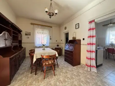 eladó családi ház, Derecske