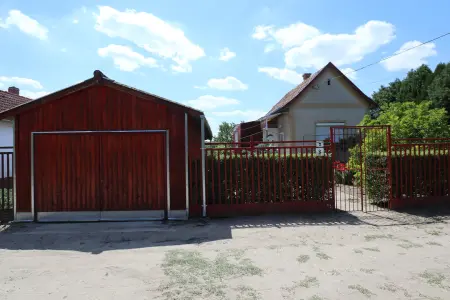 eladó családi ház, Domaszék